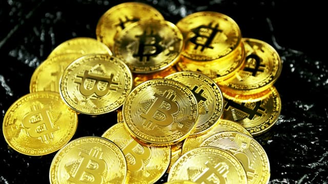 Bitcoin-ETFs verlieren 290 Mio. $ bei Risk-Off-Stimmung