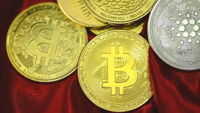 Bitcoin Kursprognose 2026: BTC, ETH, BNB, XRP, SOL, DOGE, HYPE, ADA, BCH, LINK Chartanalyse