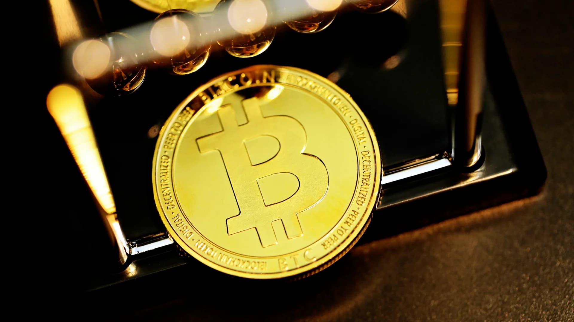 Bitcoin Short Squeeze baut sich auf, Open Interest nähert sich $25B