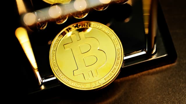 Bitcoin Short Squeeze baut sich auf, Open Interest nähert sich $25B