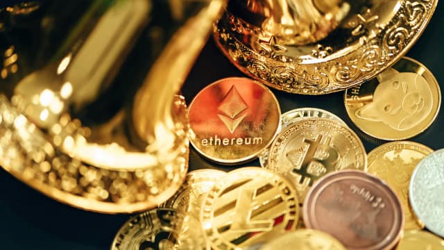 Bitcoin-Börsenzuflüsse erreichen 11-Monats-Hoch nahe $76K