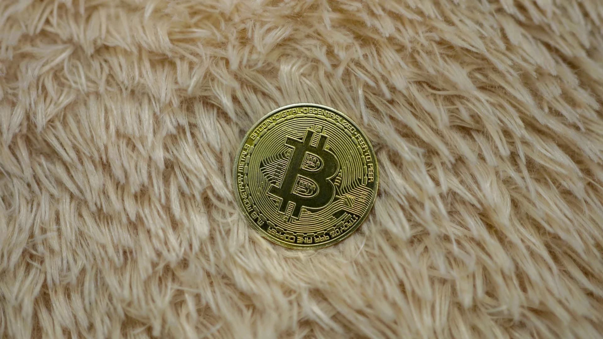 Bitcoin-DXY-Korrelation 2026 erreicht -0,90 bei steigenden BlackRock-IBIT-Zuflüssen