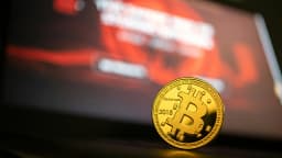 Warum Bitcoin, XRP und Solana steigen: Drei Gründe für diese Rallye