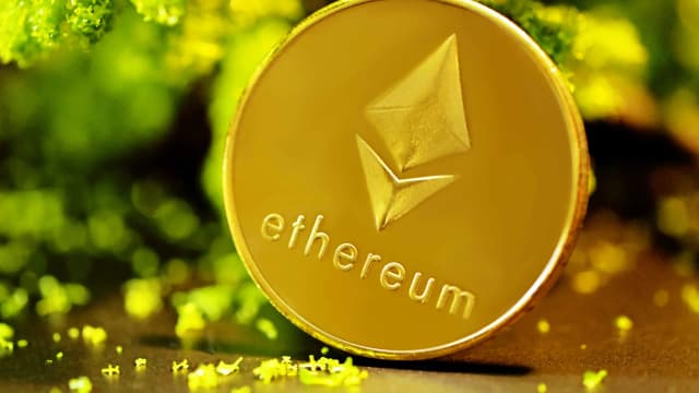 Ethereum droht Rückgang auf $2.200 nach Fed-Zinspause
