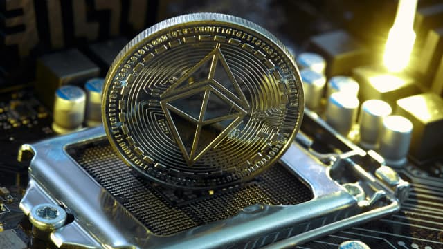 $25K in XRP vs Solana für 2030: Wer gewinnt?