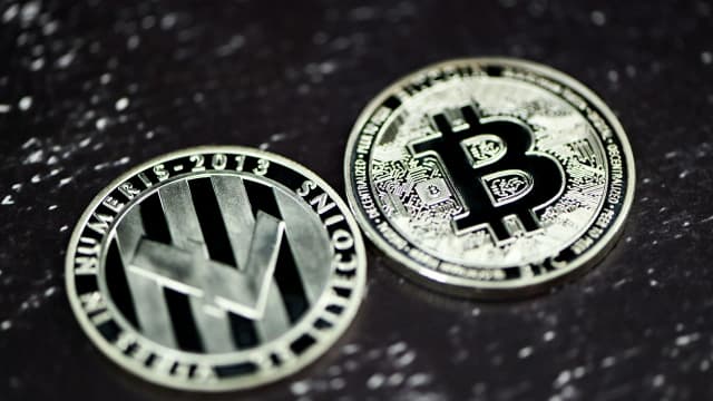Chainlink hält sich bei $9,20 – Wale bewegen Millionen LINK