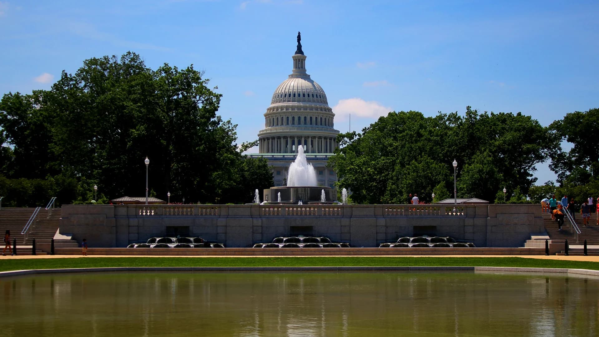 Krypto-Aktien steigen nach CLARITY Act im Senatsausschuss