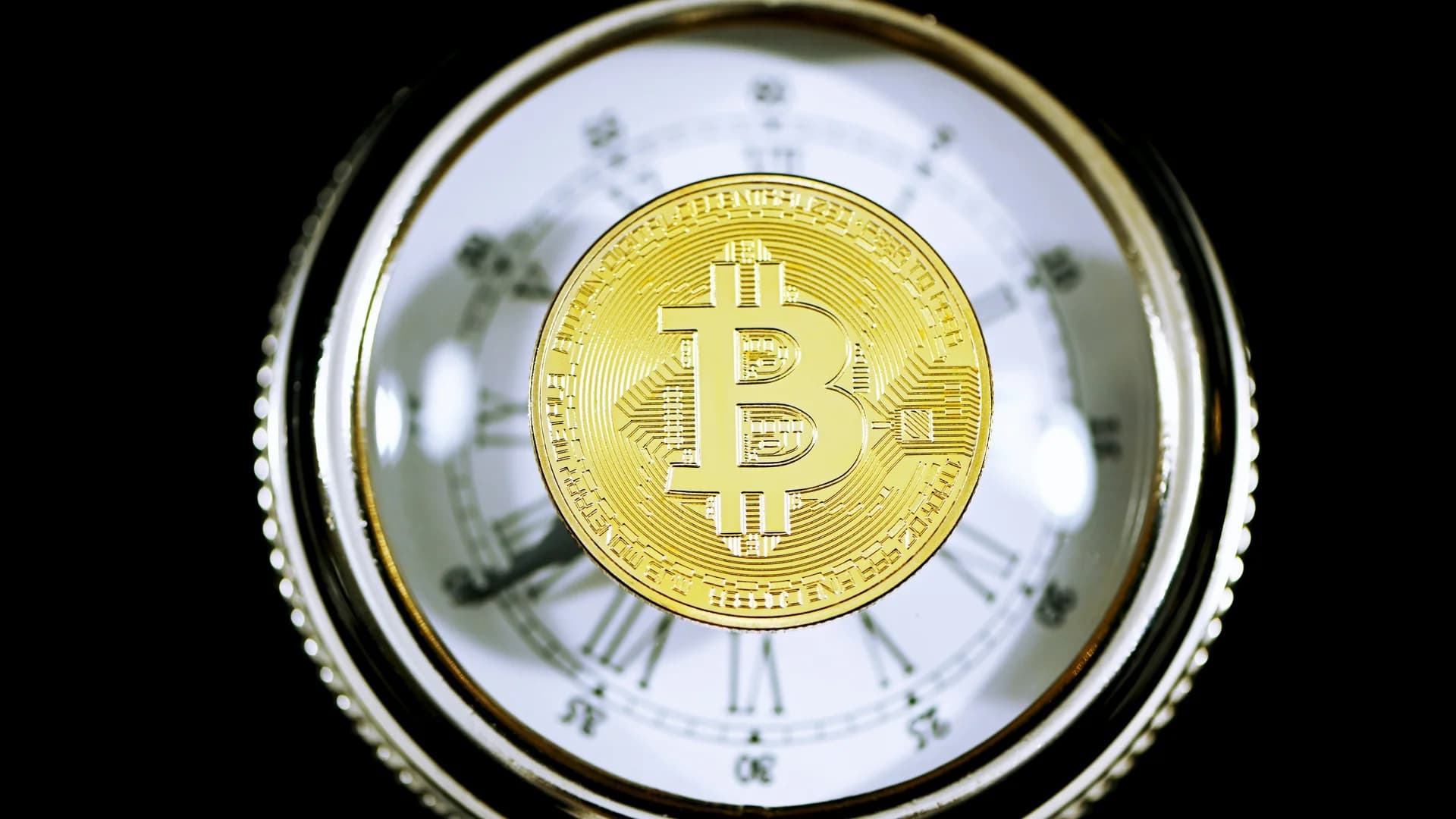 Bitcoin nähert sich 75.000 $ nach 25 % Erholung vom Februar-Tief