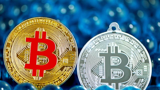 Bitcoin hält $70K, doch wichtige Indikatoren warnen